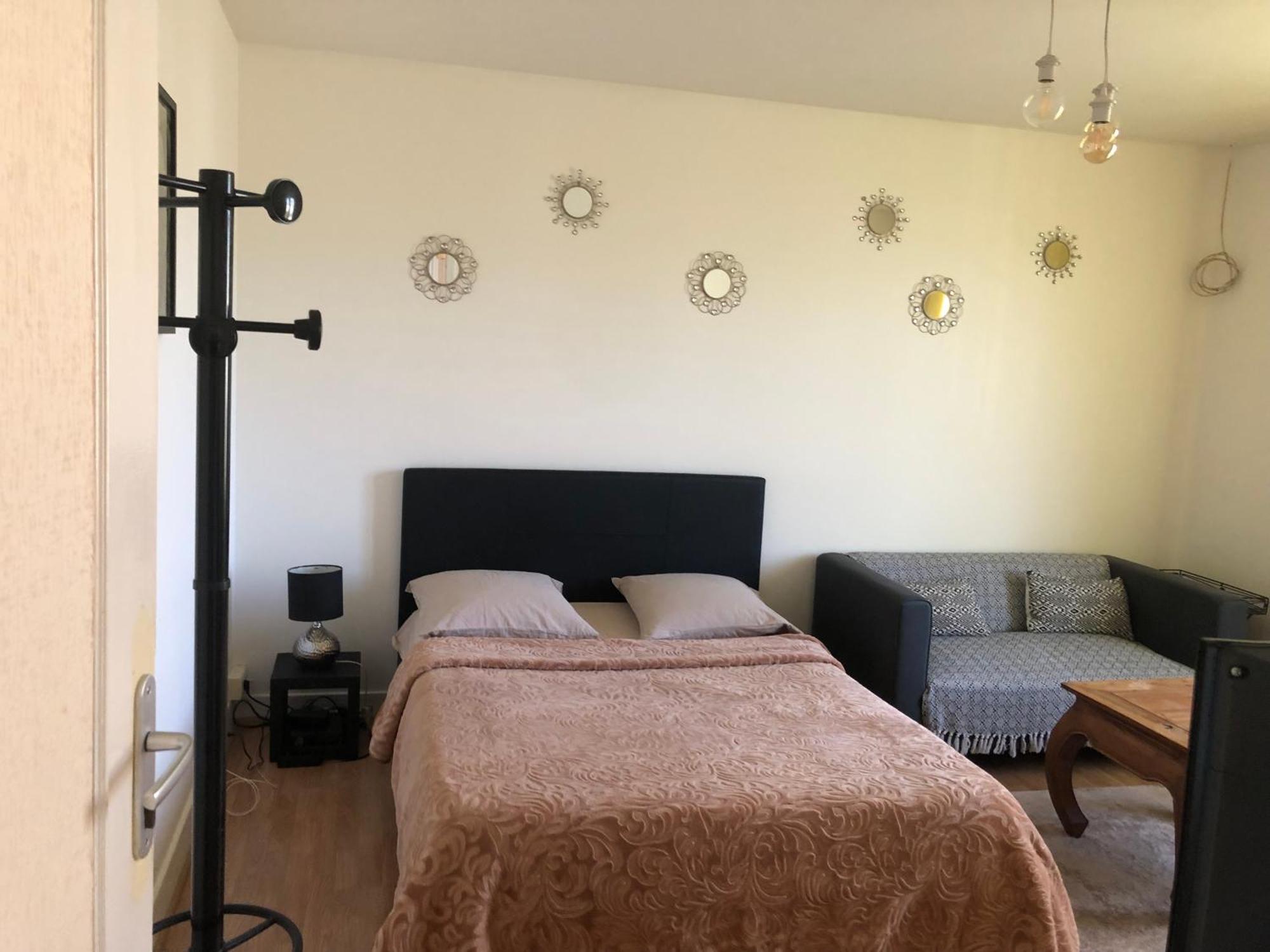 Appartement Entier 2 Chambres โบเวส์ ภายนอก รูปภาพ