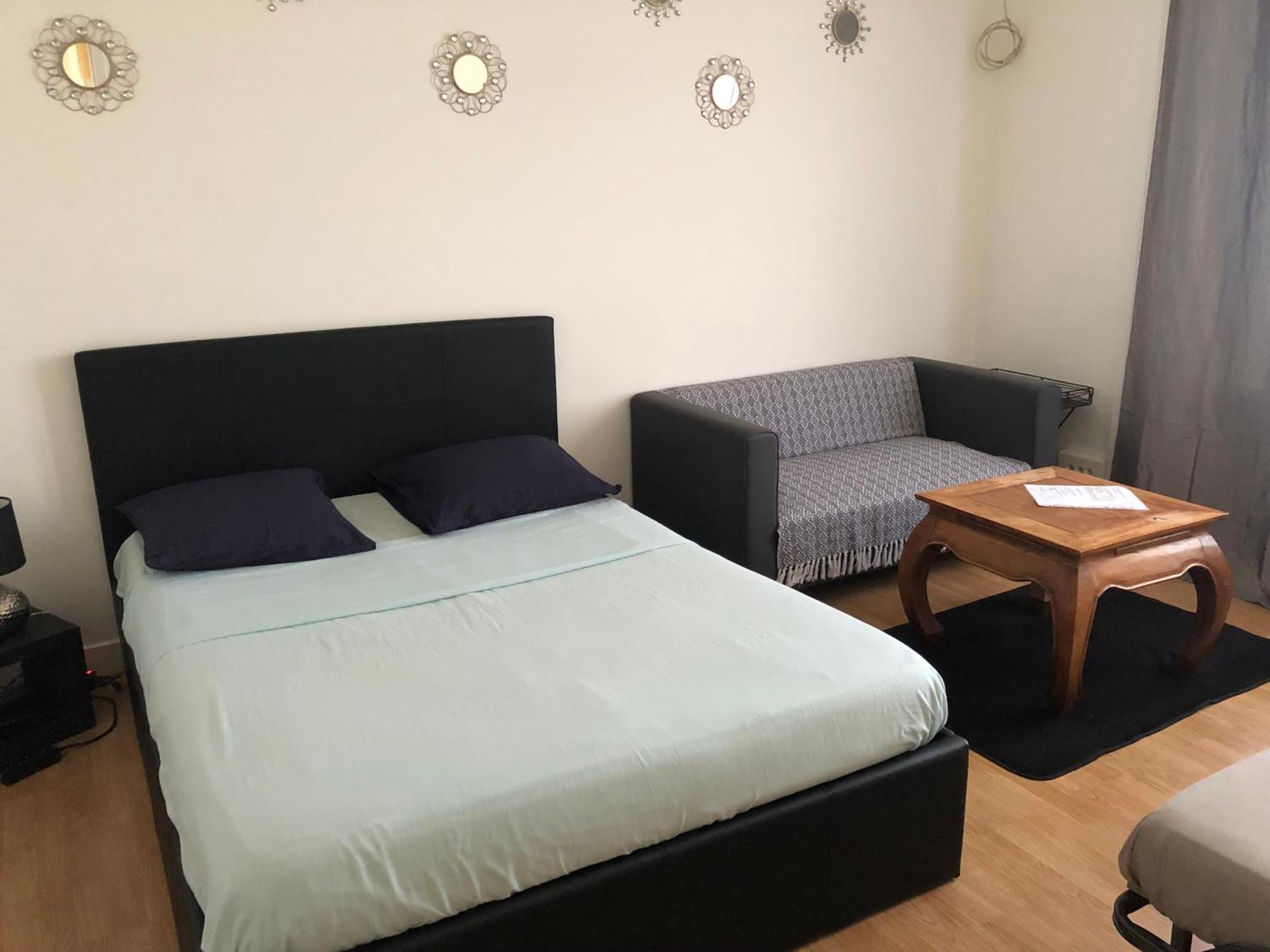 Appartement Entier 2 Chambres โบเวส์ ภายนอก รูปภาพ