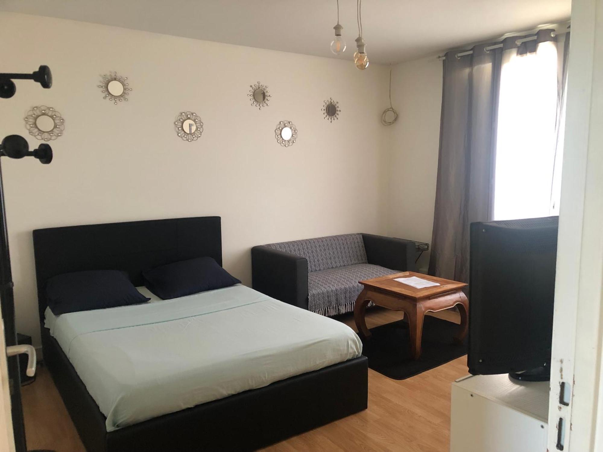 Appartement Entier 2 Chambres โบเวส์ ภายนอก รูปภาพ