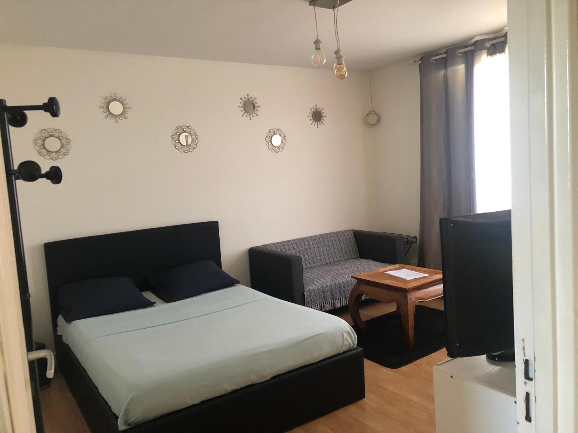 Appartement Entier 2 Chambres โบเวส์ ภายนอก รูปภาพ
