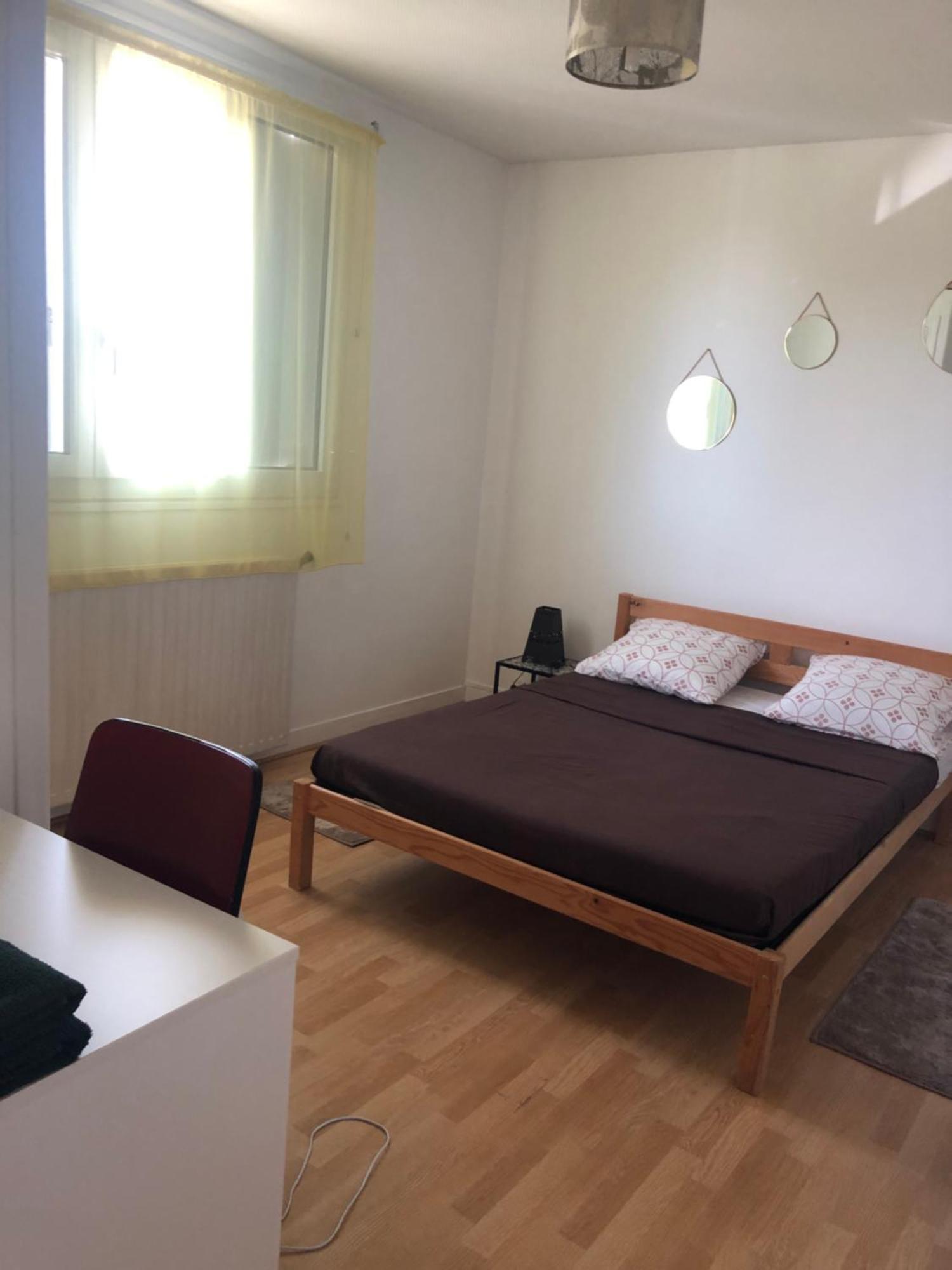 Appartement Entier 2 Chambres โบเวส์ ภายนอก รูปภาพ