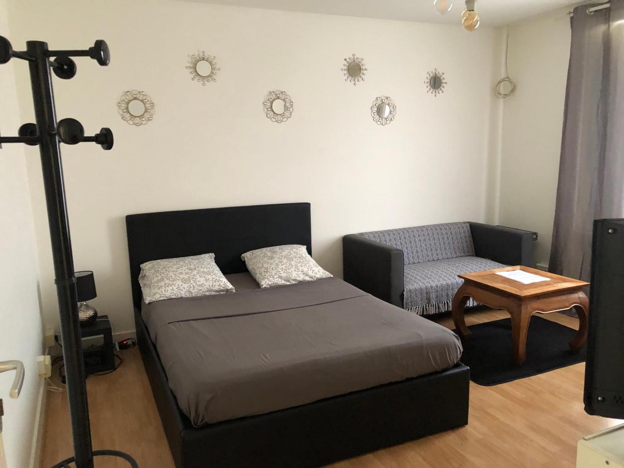 Appartement Entier 2 Chambres โบเวส์ ภายนอก รูปภาพ