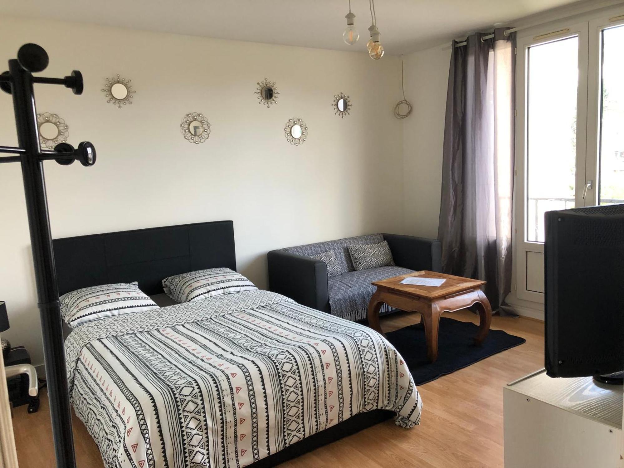 Appartement Entier 2 Chambres โบเวส์ ภายนอก รูปภาพ