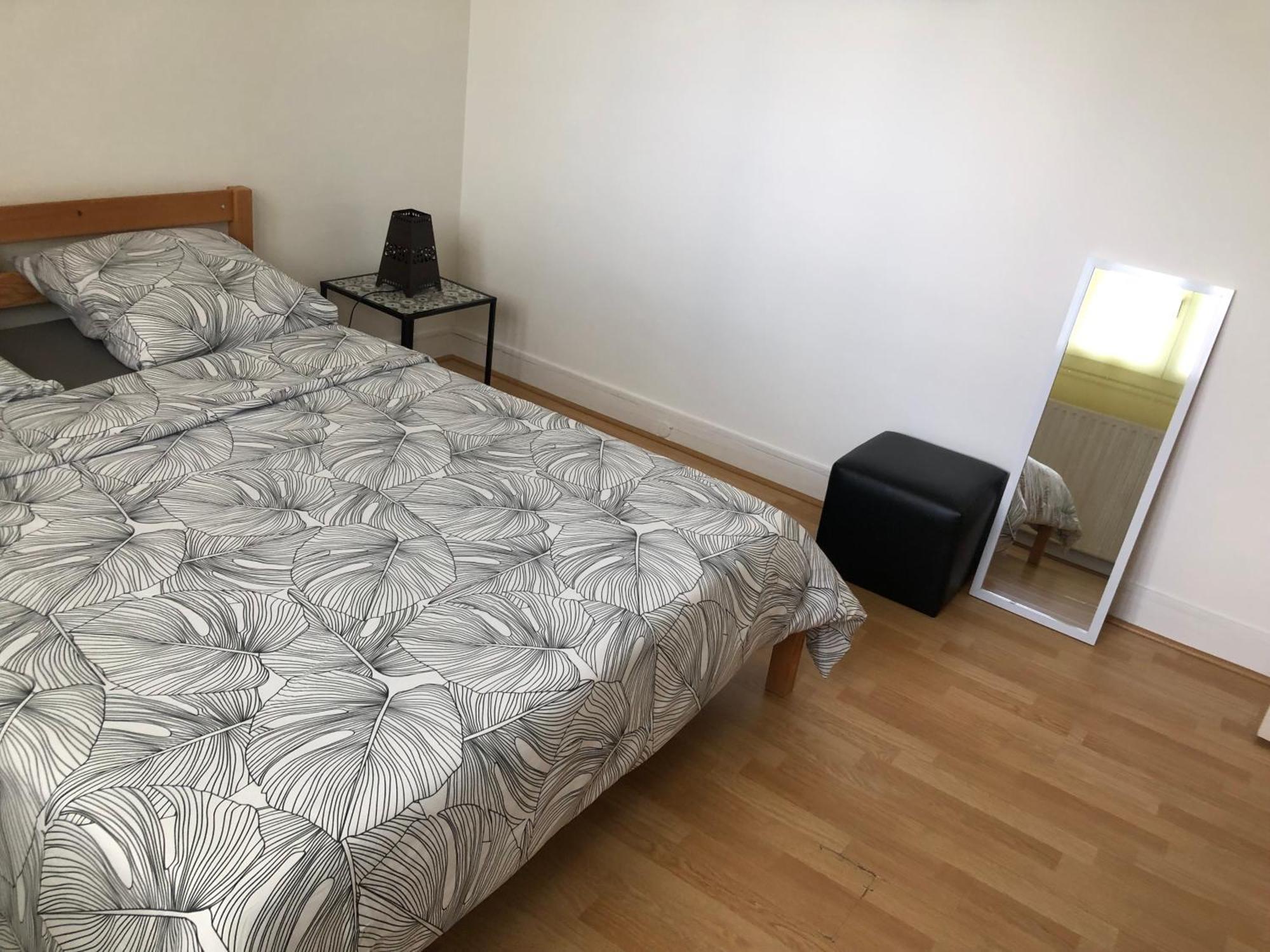 Appartement Entier 2 Chambres โบเวส์ ภายนอก รูปภาพ