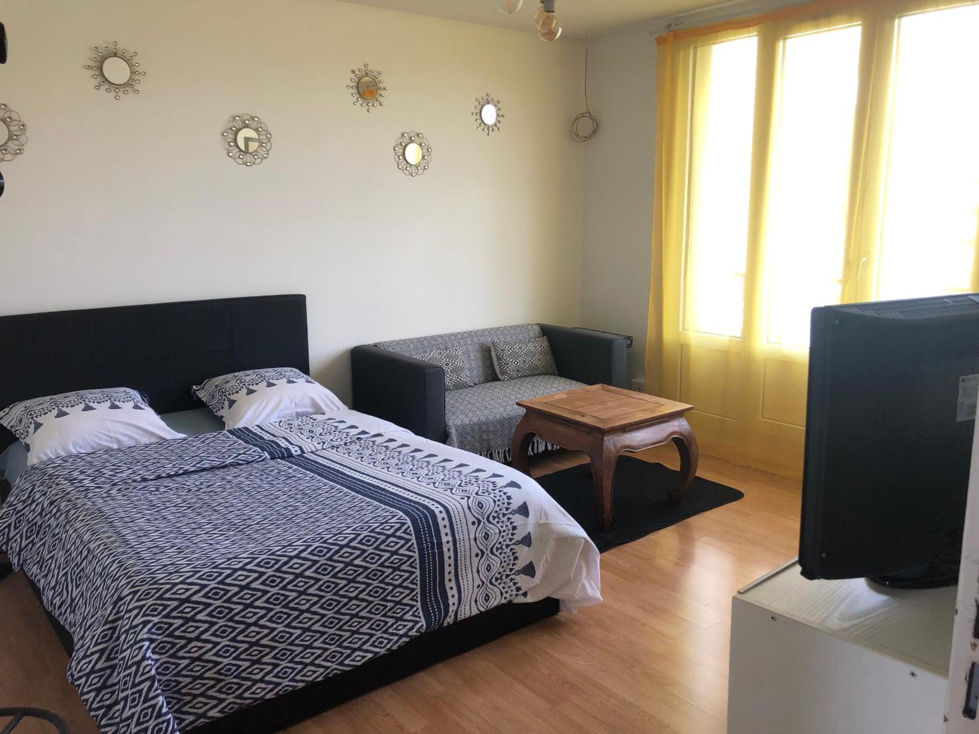 Appartement Entier 2 Chambres โบเวส์ ภายนอก รูปภาพ